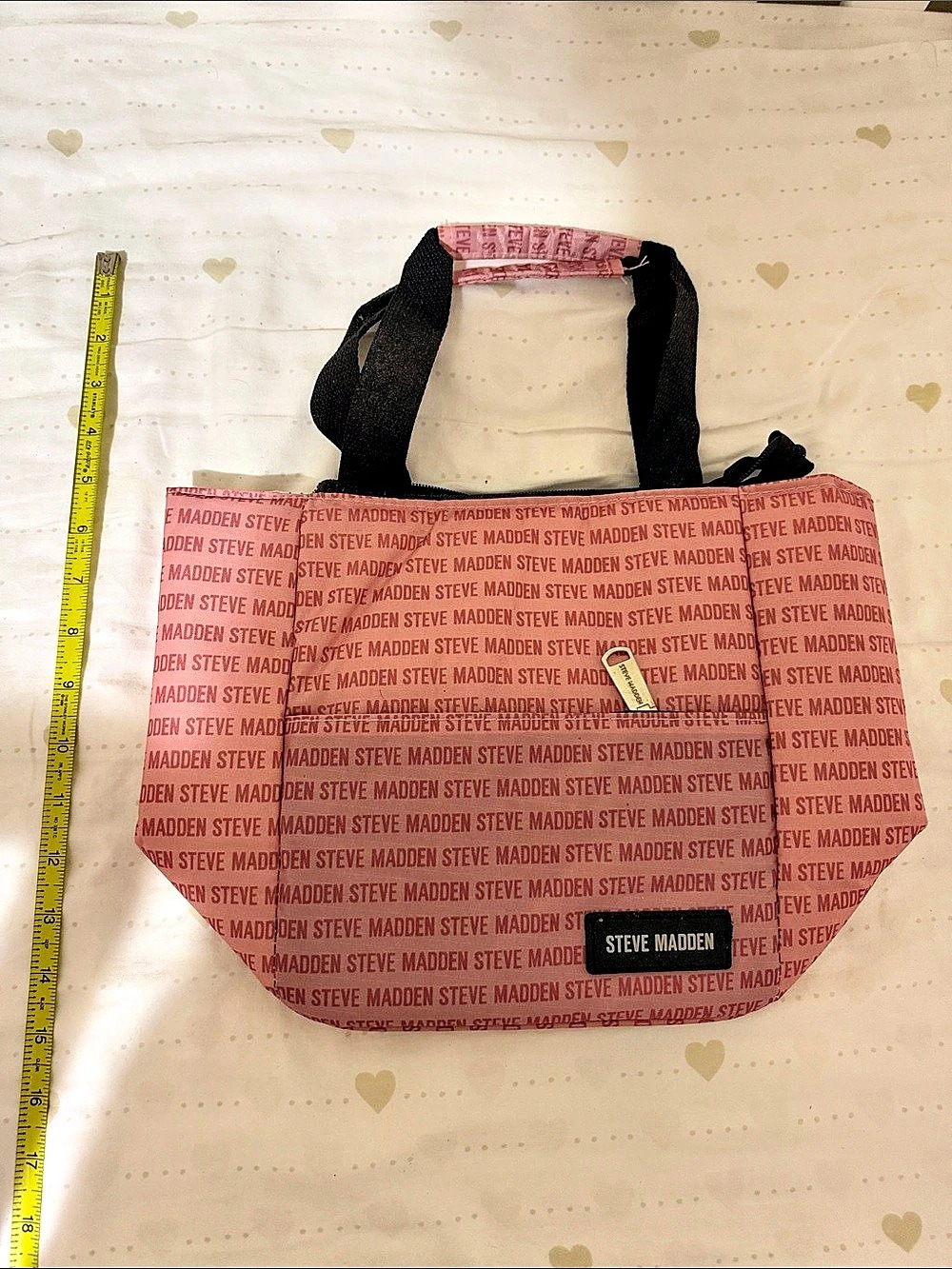 Steve Madden Lunch Bag in Pink & Black